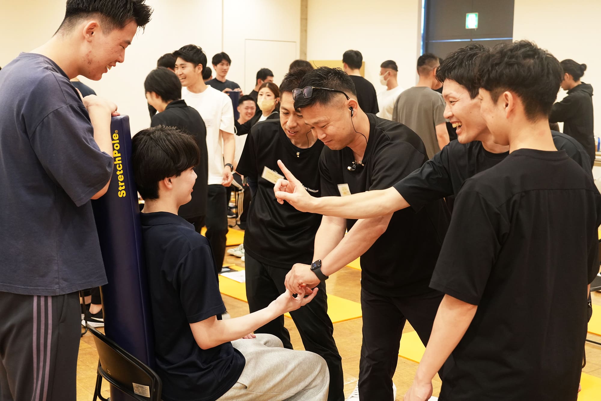 受講者へ実技指導を行うセミナーの様子