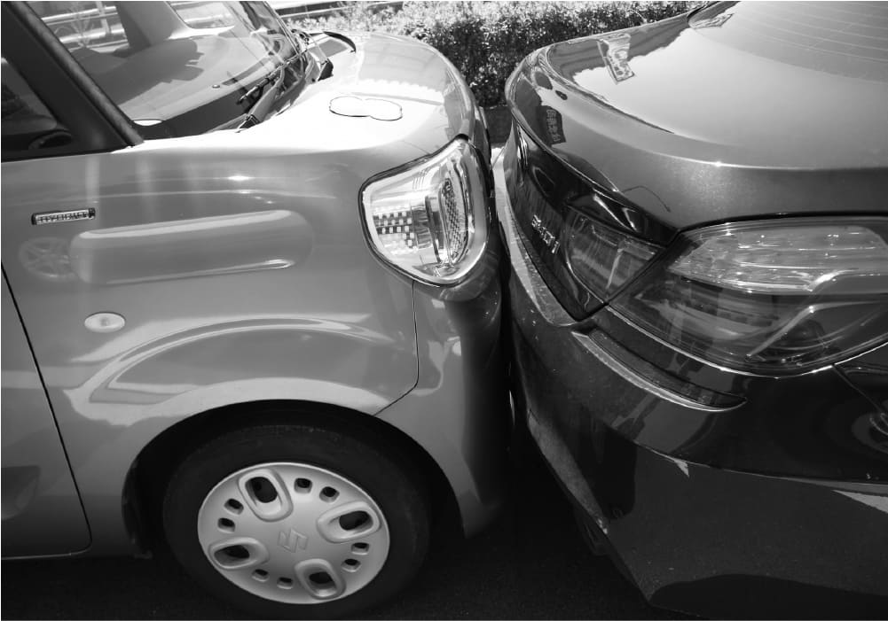 自動車事故の様子